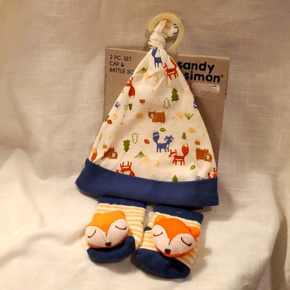 Sandy & Simon Infant 2 Piece Cap /Socks Set